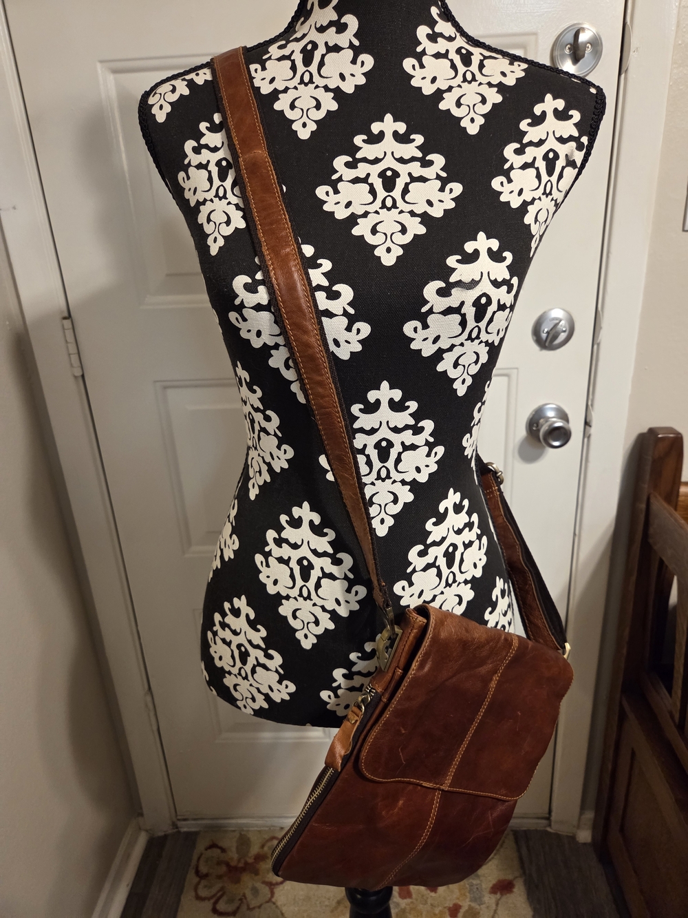 Italian Leather Expandable Crossbody Bag in Brown - Classic Women's Shoulder Bag